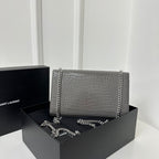 KATE TASSEL 24 KROKODILMUSTER DUNKELGRAUES KALBSLEDER