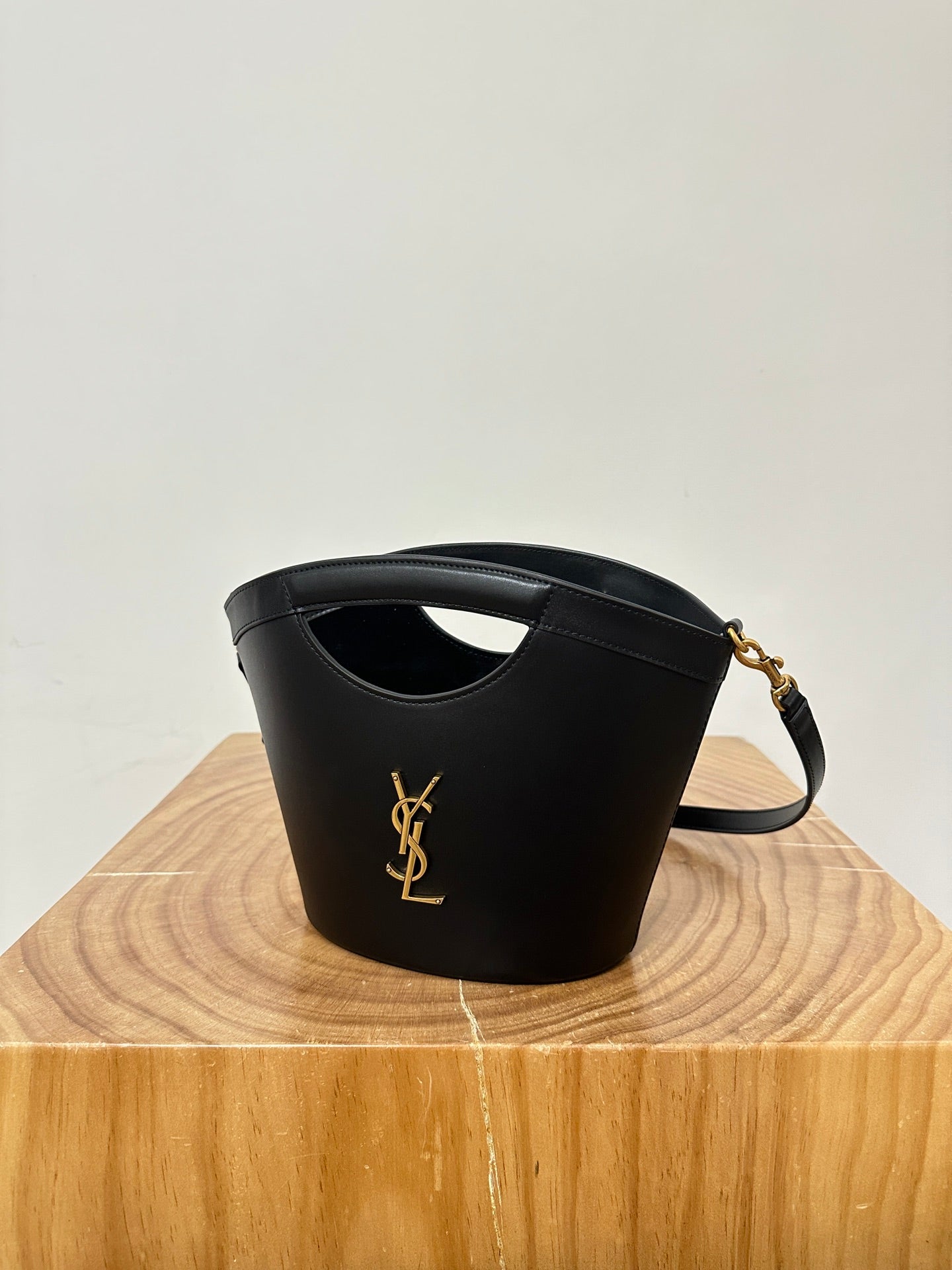 KORBTASCHE MINI 29 AUS SCHWARZEM SOLF-KALBSLEDER