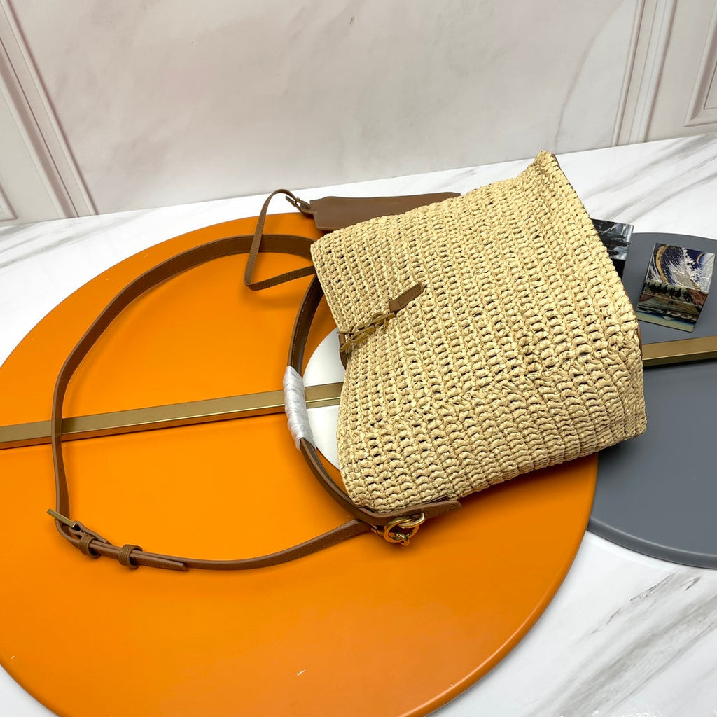 LE 37 MEDIUM 25 IN HELLGELBEM STROH UND BRAUNER LEDERBESATZ