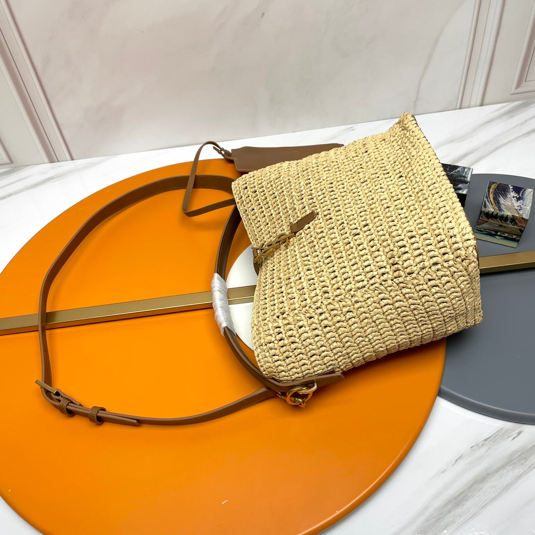 LE 37 MEDIUM 25 IN HELLGELBEM STROH UND BRAUNER LEDERBESATZ