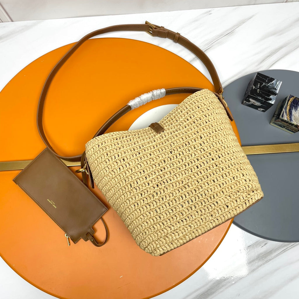 LE 37 MEDIUM 25 IN HELLGELBEM STROH UND BRAUNER LEDERBESATZ