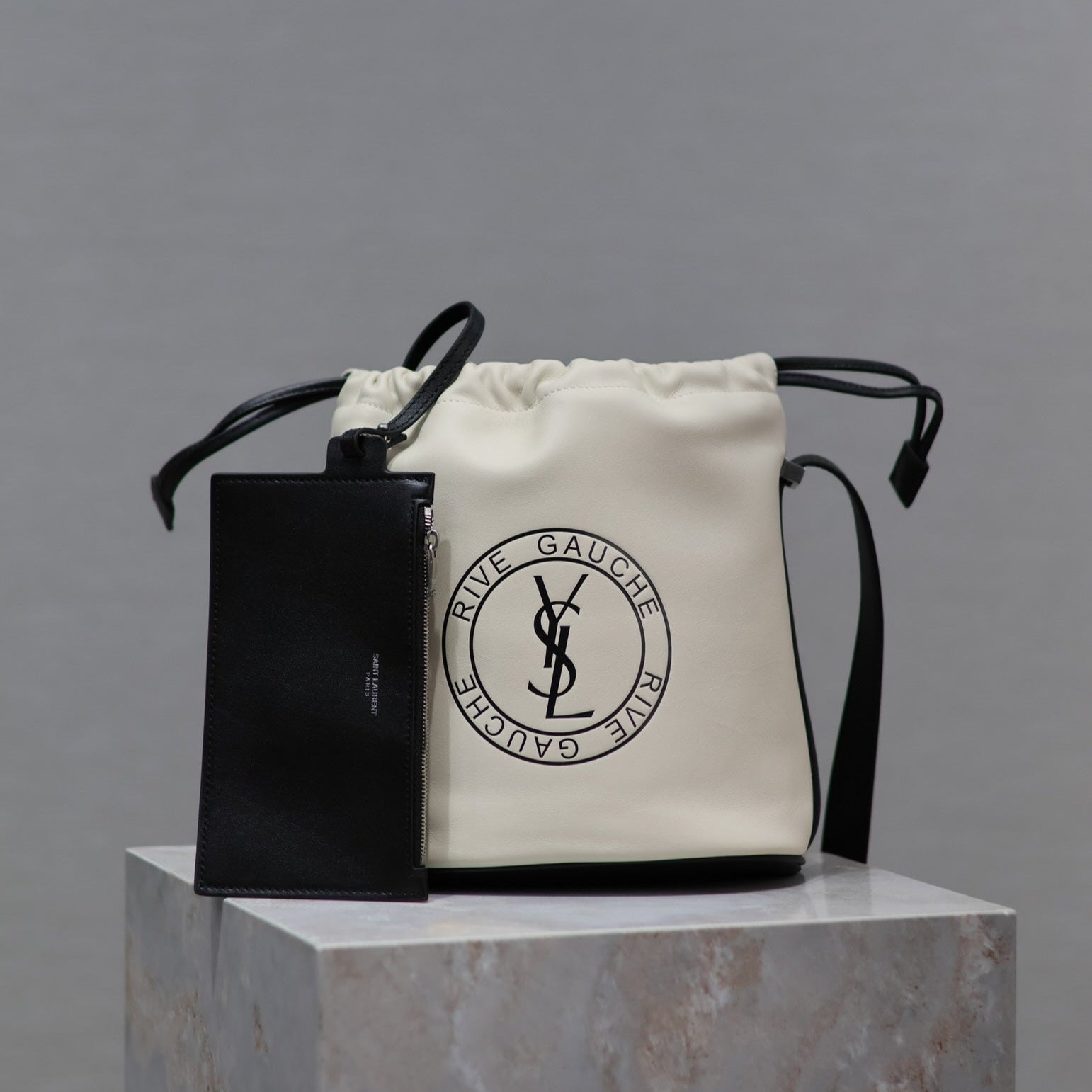 RIVE GAUCHE Bucket Bag 23 Zoll, weißes Kalbsleder