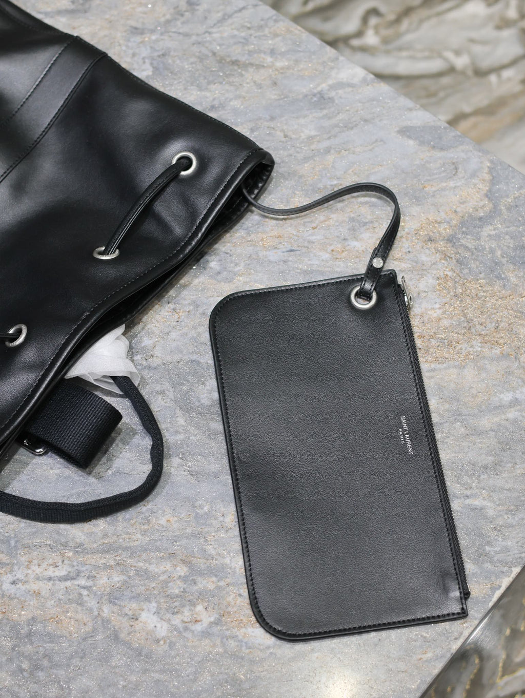 RIVE GAUCHE RUCKSACK 49 IN SCHWARZEM KALBSLEDER