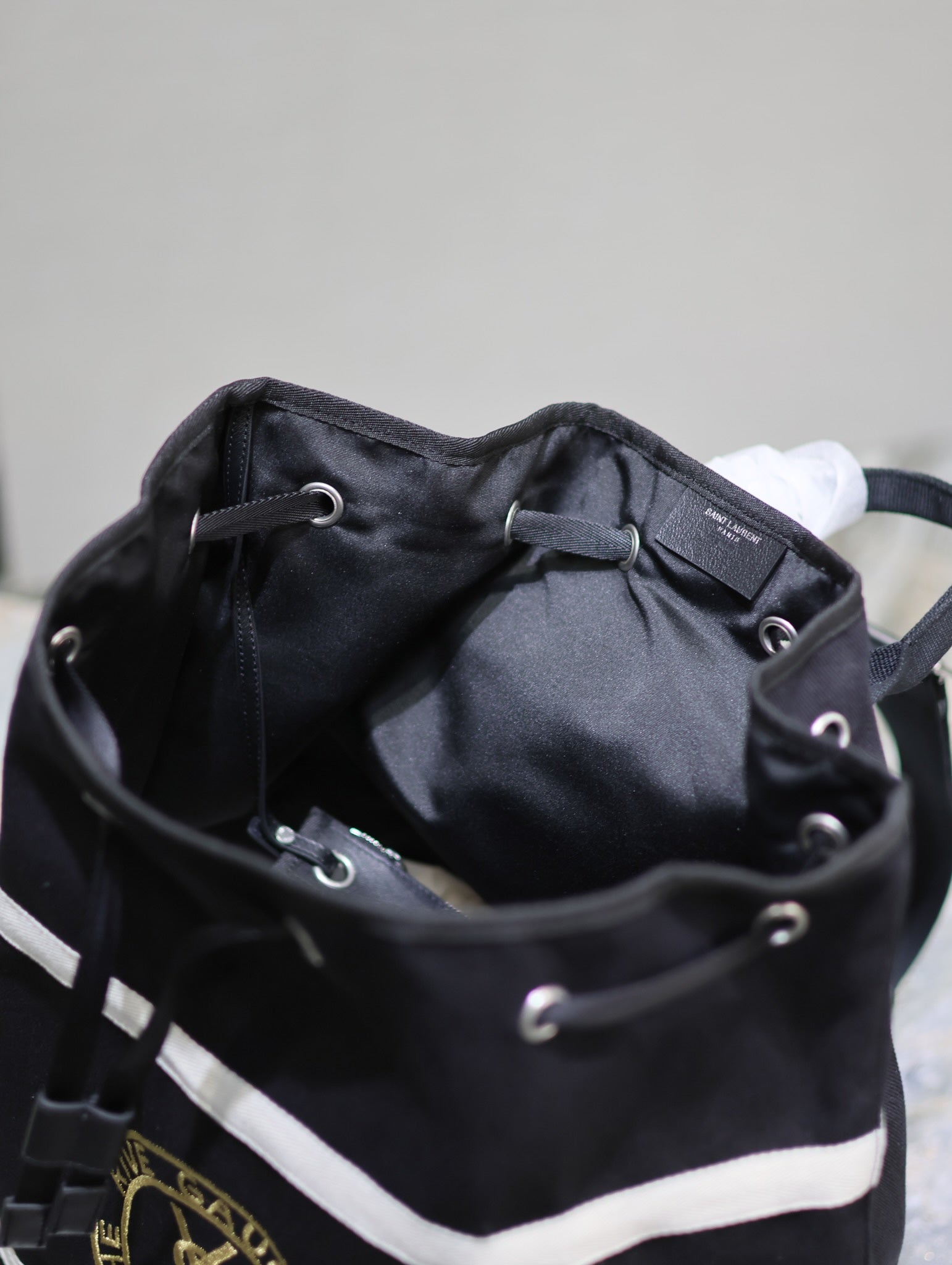 RIVE GAUCHE RUCKSACK 49 IN SCHWARZ-WEISSEM CANVAS