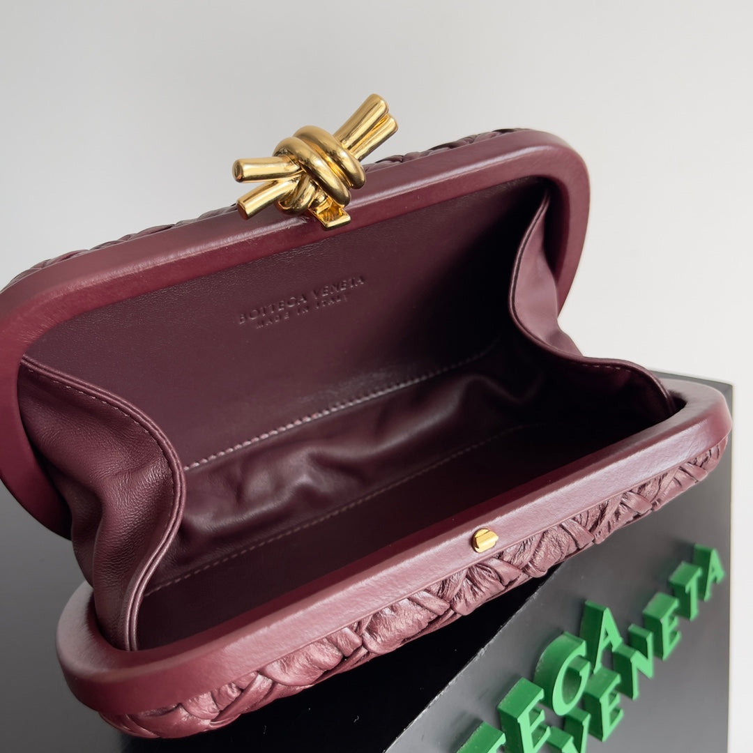 Klassischer Knoten 20 in Pflaumenlila Lammleder