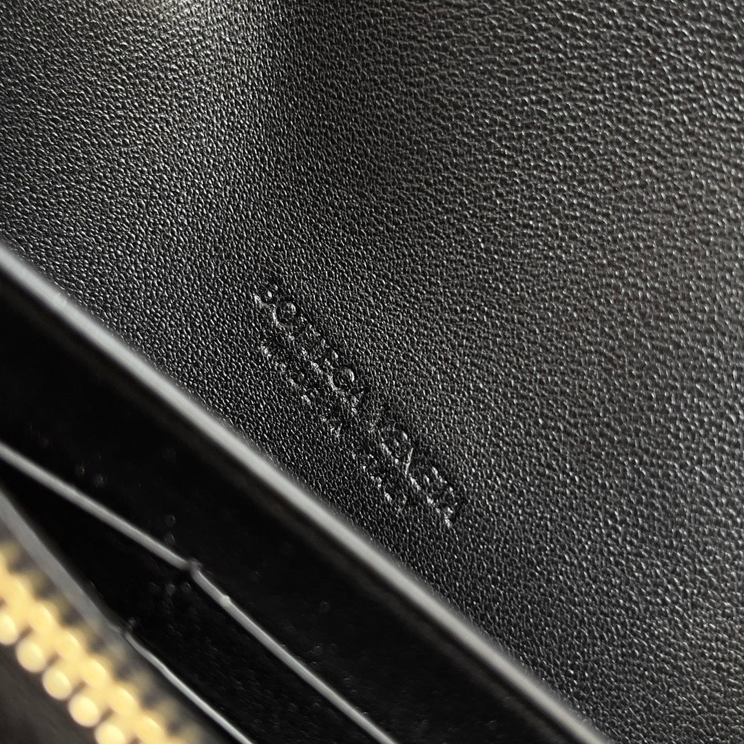 ANDIAMO TASCHE 19 AUS SCHWARZEM KALBSLEDER