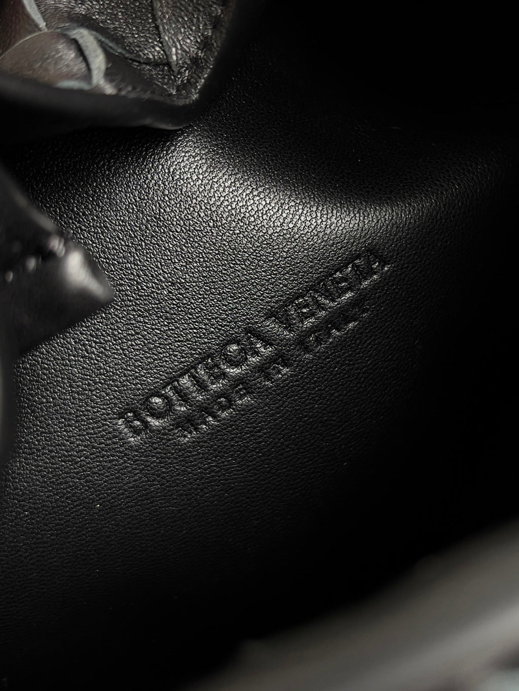 BV Small Parachute 21 Schwarzes Lammfell Ghw 