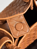 BV Small Parachute 21 Tan Lambskin Ghw 