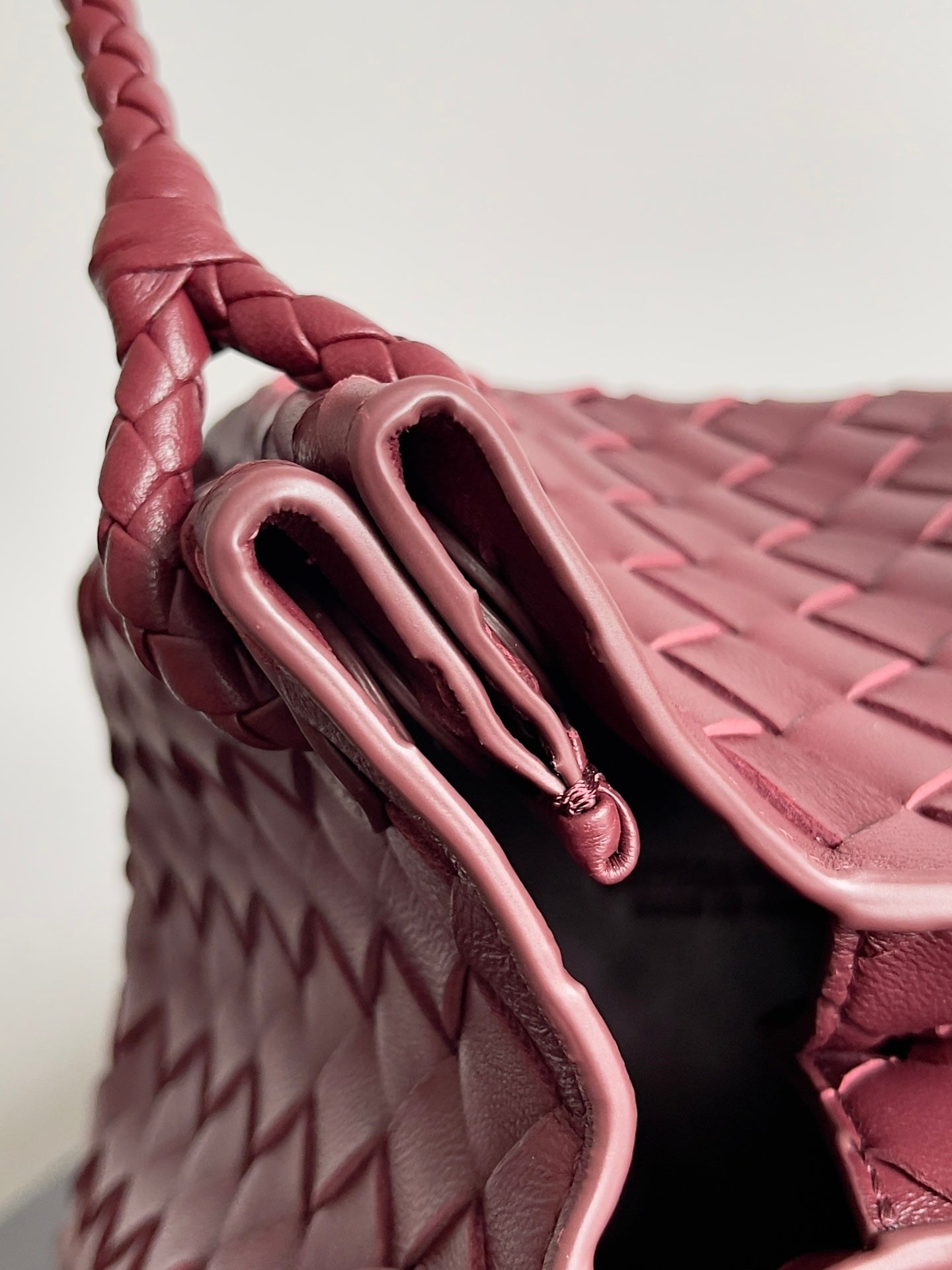 BV Small Parachute 21 Burgund Lammfell Ghw 