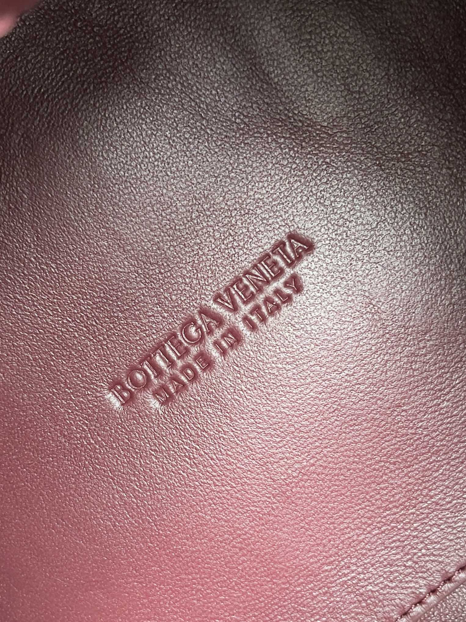 BV Small Parachute 21 Burgund Lammfell Ghw 