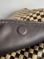 GROSSER HOP 54 IN BRAUNES KALBSLEDER UND BEIGE RAFFIA