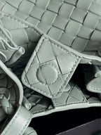 BV Small Parachute 21 Seafoam Lammfell Ghw 