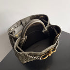 KLEINER ANDIAMO 25 AUS KAKI-LAMMFELL