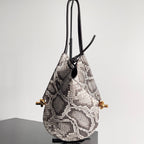 Kleines Solstice 30 Zoll Kalbsleder mit Schlangenmuster