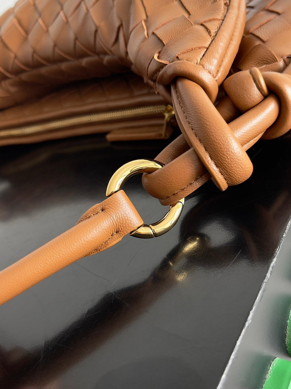 MITTLERE GEMELLI SCHULTERTASCHE 36 IN BRAUNES LAMMLEDER