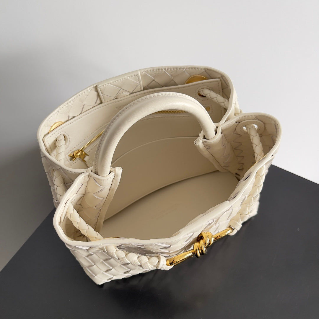 Henkeltasche Andiamo 25 Zoll, cremeweißes Lammleder