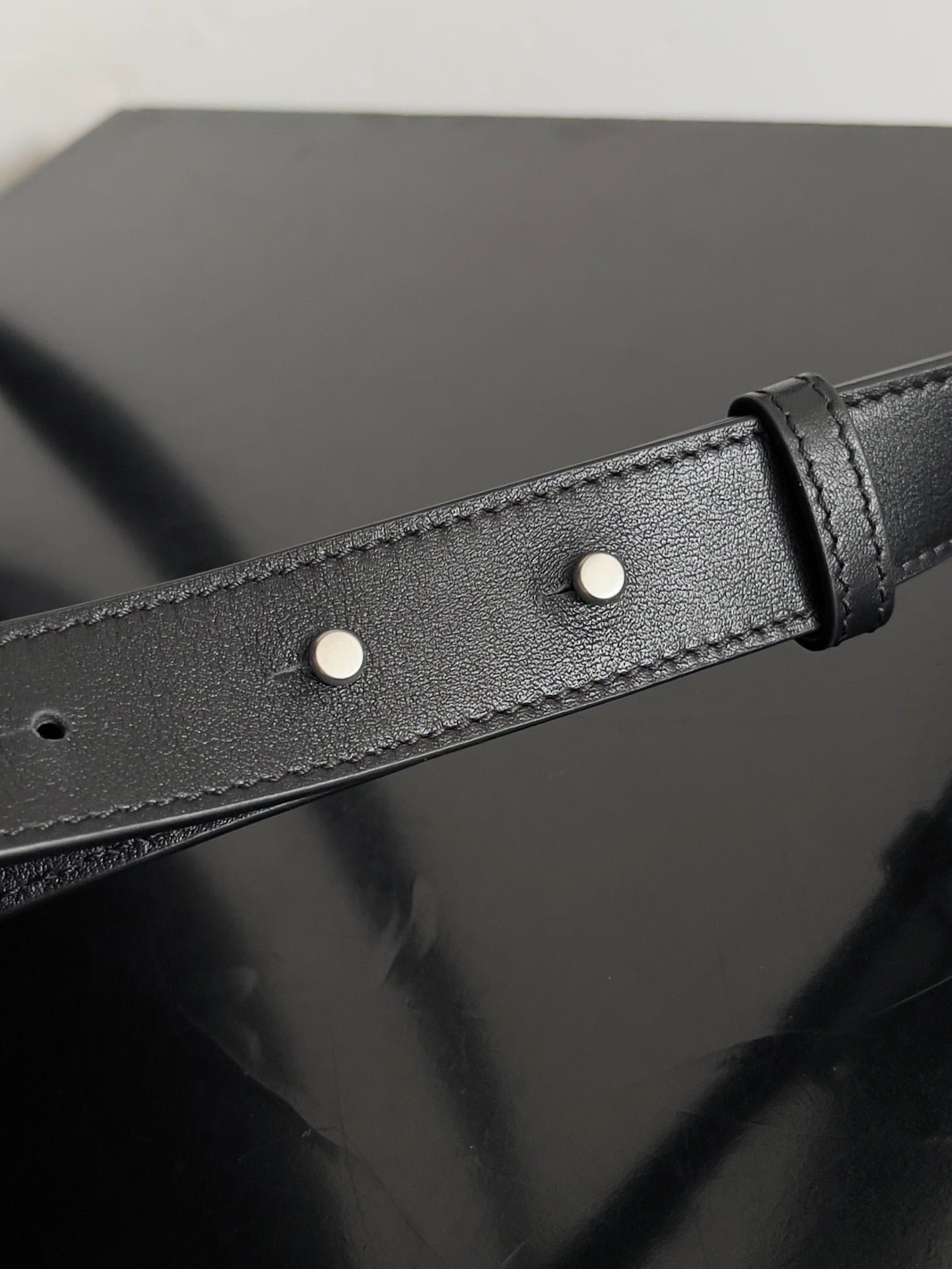 SCHULRUCKSACK 39 AUS SCHWARZEM LAMMLEDER