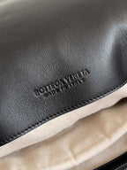 SCHULRUCKSACK 39 AUS SCHWARZEM LAMMLEDER