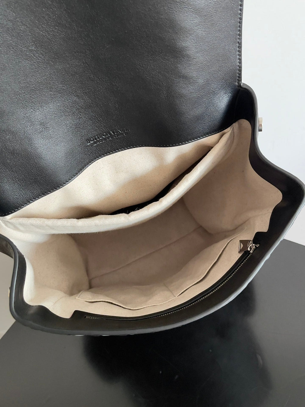 SCHULRUCKSACK 39 AUS SCHWARZEM LAMMLEDER