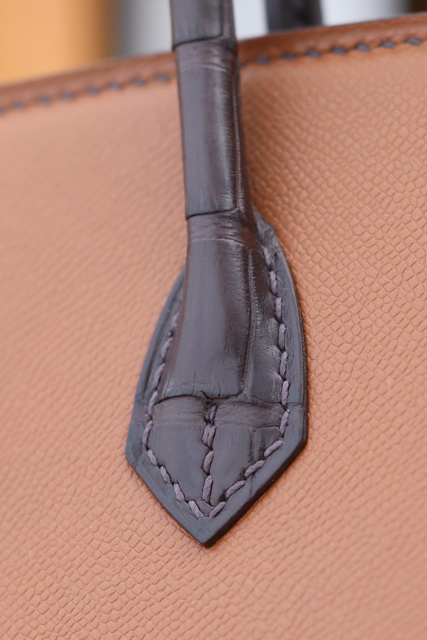 BIRKIN FAUBOURG TOUCH 20 IN SCHOKOLADENMIX BRONZEBRAUNES KALBSLEDER MIT SILBERNEN BESCHLÄGEN (AUF BESTELLUNG GEFERTIGT)