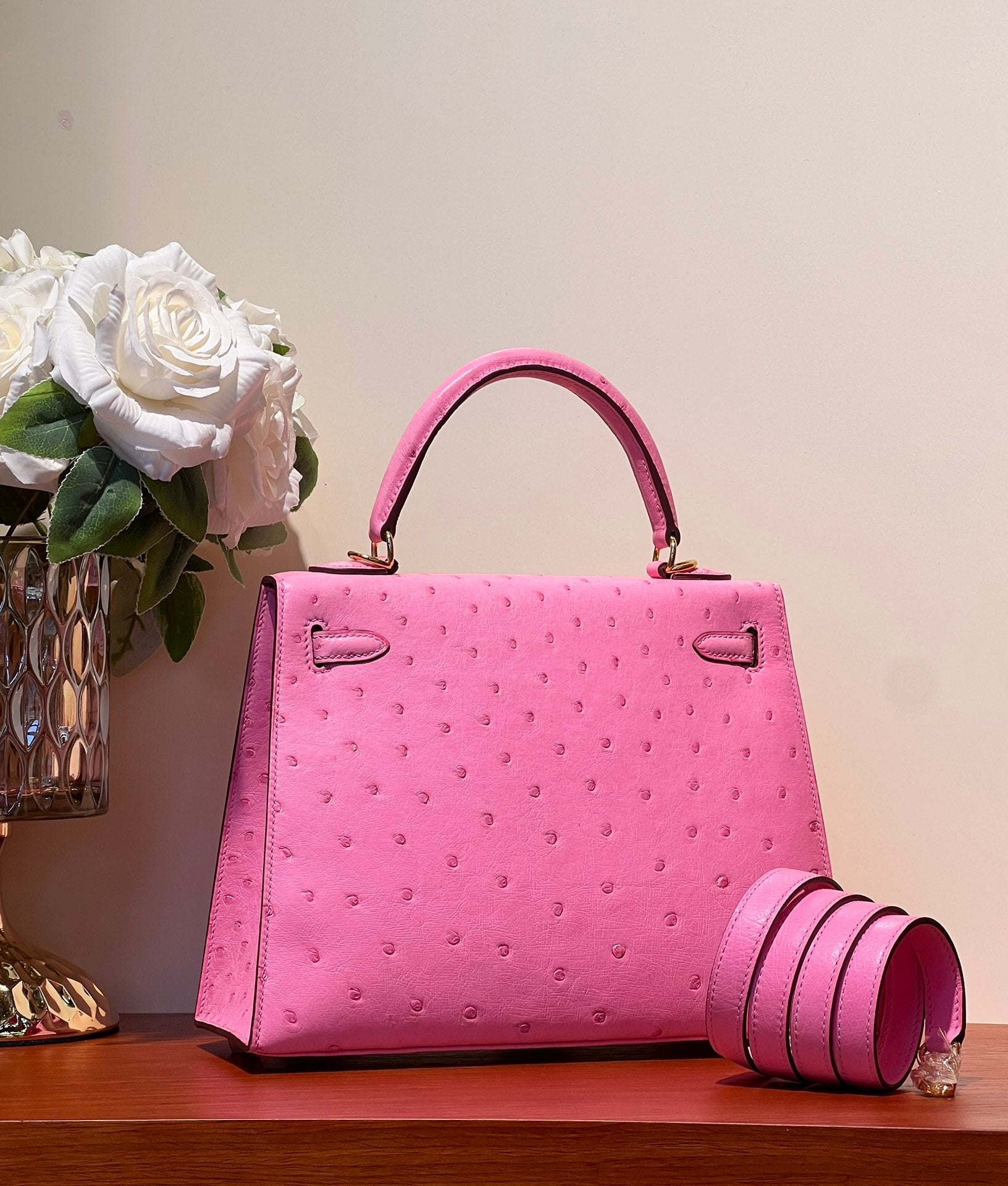 KELLY SELLIER 25 BAG IN DOLL PINK OSTRICH LEATHER WITH GOLD HARDWARE (MADE-TO-ODER)