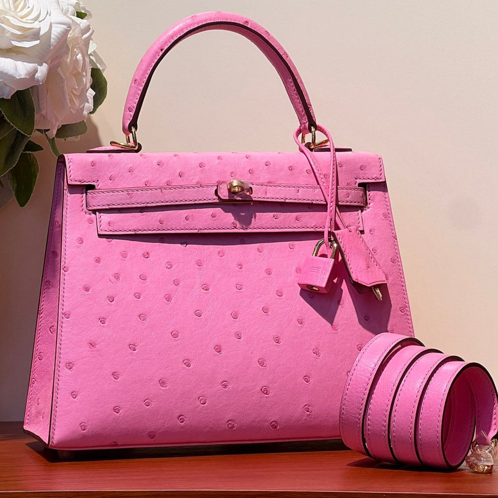 KELLY SELLIER 25 TASCHE IN PUPPENROSA STREIFENLEDER MIT GOLDENEN BESCHLÄGEN (AUF BESTELLUNG GEFERTIGT)