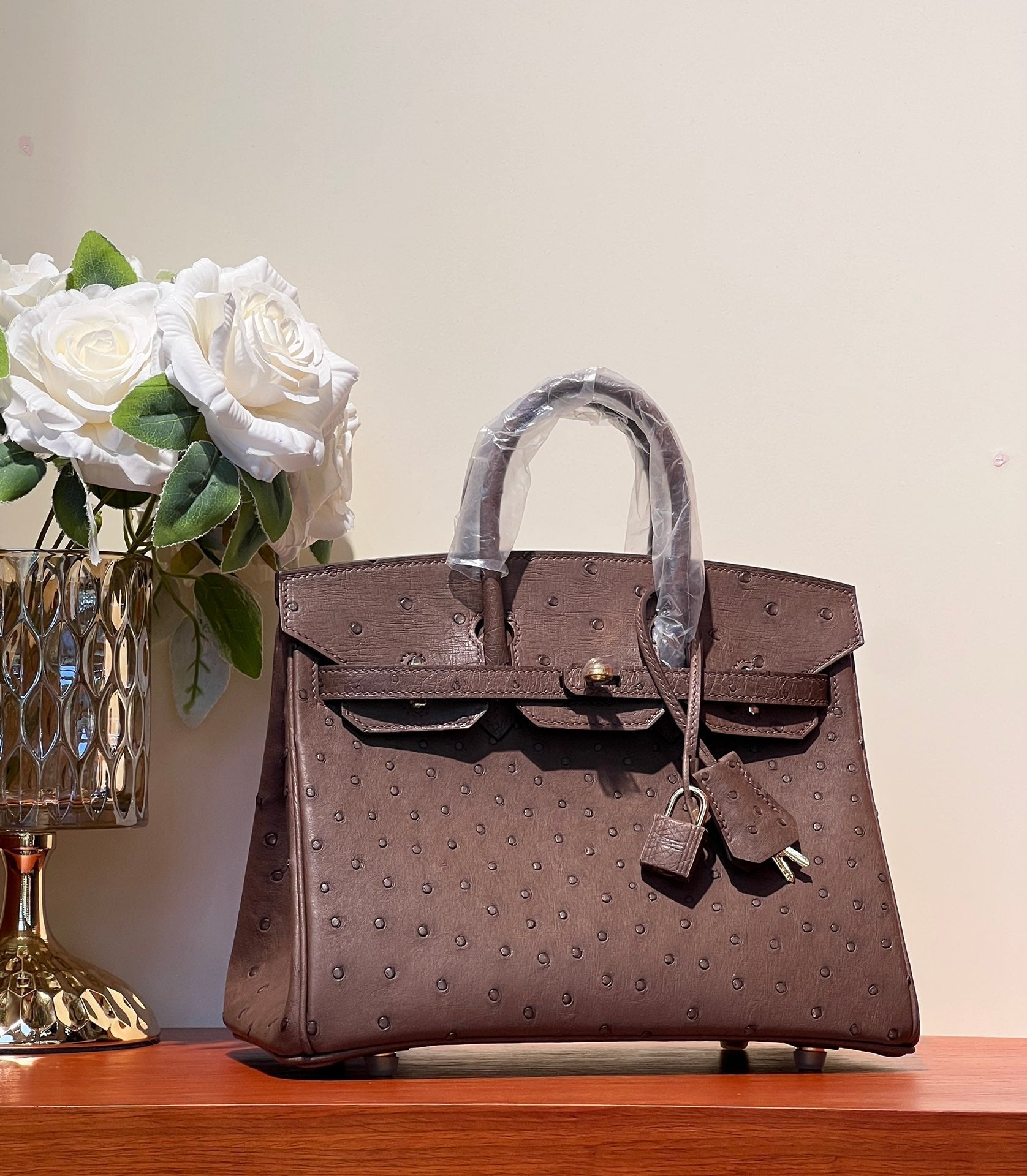 KELLY SELLIER 25 BAG IN PEACAN BROWN OSTRICH LEATHER WITH GOLD RHINSTONES (MADE-TO-ODER)