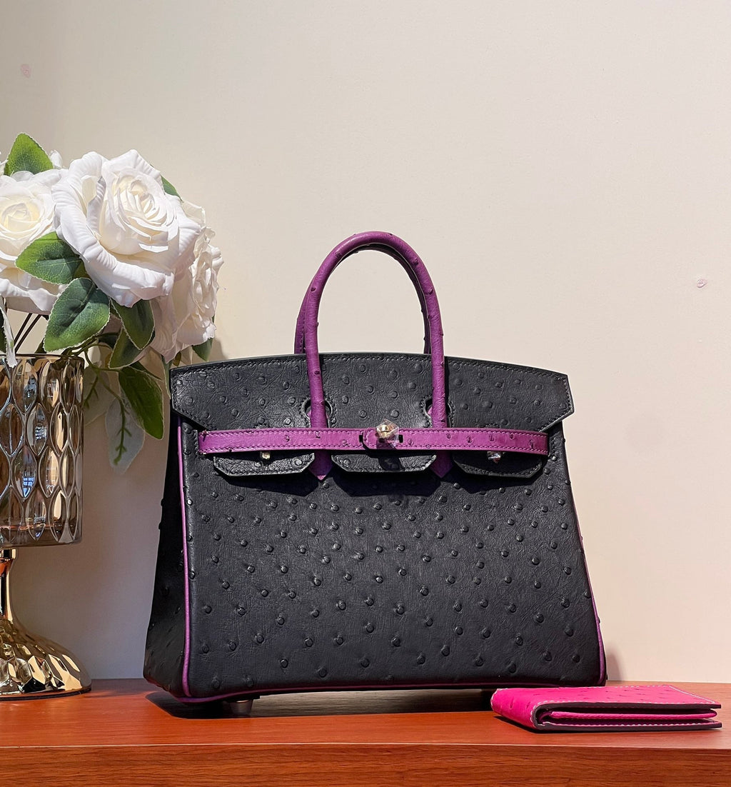 KELLY SELLIER 25 TASCHE IN SCHWARZ-MIX ORCHIDEEN-LILA STREIFENLEDER (AUF BESTELLUNG GEFERTIGT)