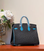 KELLY SELLIER 25 TASCHE IN SCHWARZ-MODUS OCEAN BLUE STRAUSCHENLEDER (AUF BESTELLUNG GEFERTIGT)