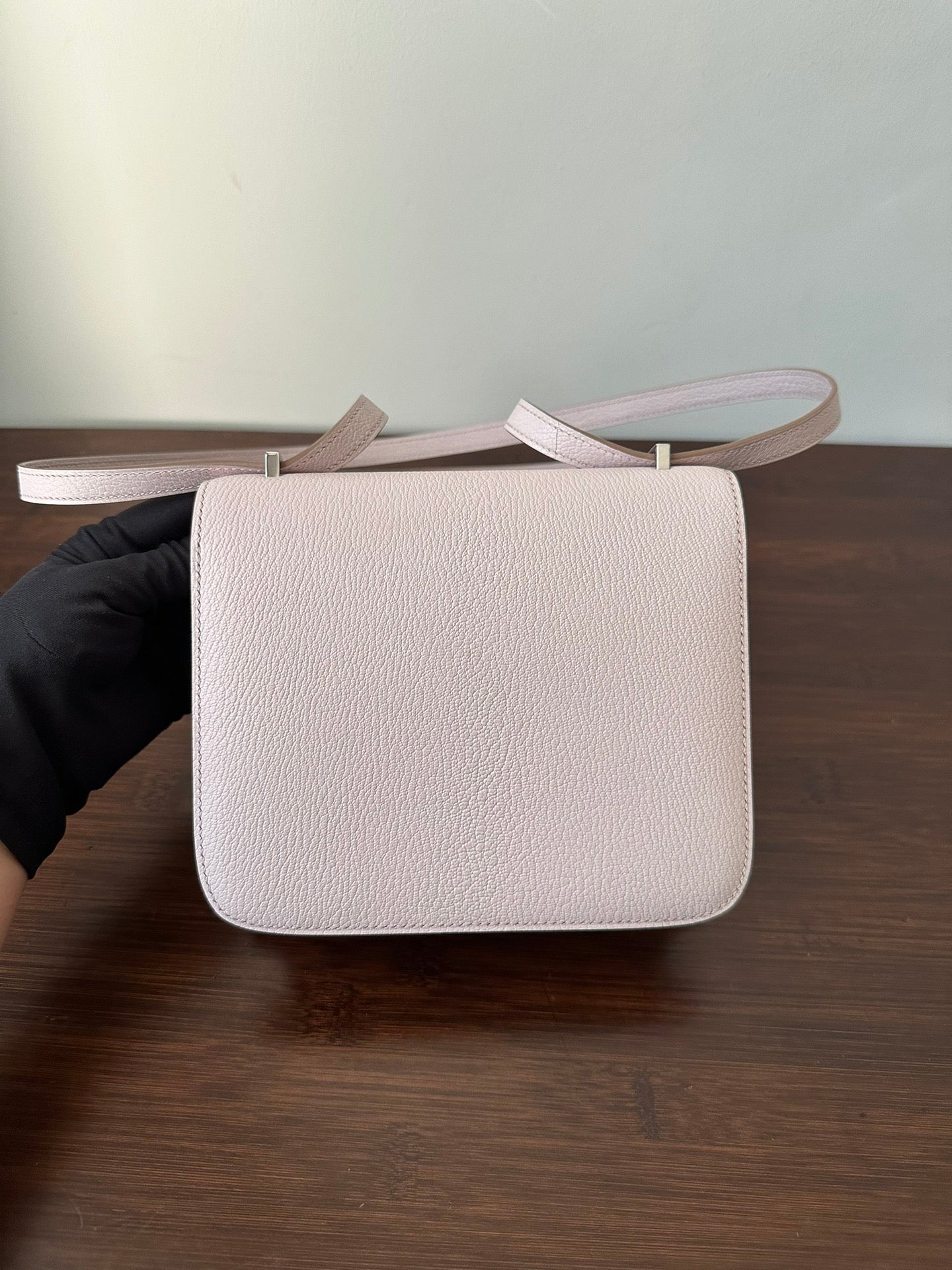 CONSTANCE 18 LIGHT PINK CHEVRE SILVER HARDWARE