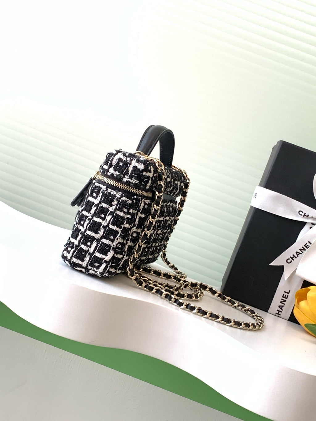 VANITY CASE 19 IN BLACK MIX WHITE QUILTED TWEED GOLD HARDWARE