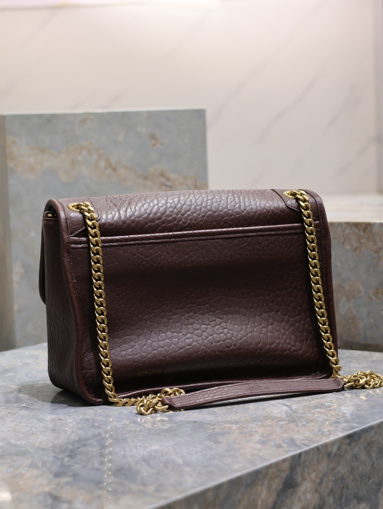 NIKI MEDIUM 28 IN Kastanienbraunes Elefantenmuster Lammleder Goldbeschläge