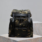 CITY-RUCKSACK MIT MEHREREN FÄCHERN, 42, IN CAMOUFLAGE-MUSTER, NYLON UND SCHWARZES KALBSLEDER