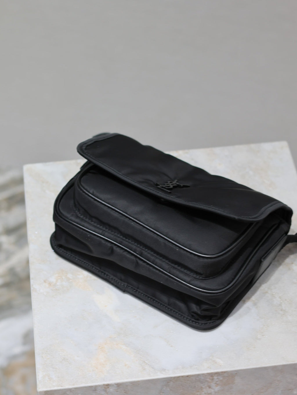 NIKI BABY 22 IN SCHWARZEM NYLON