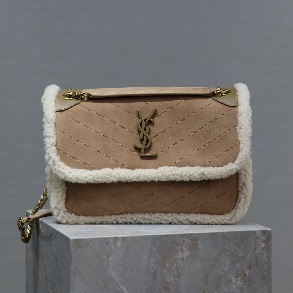 NIKI MEDIUM 28 IN CAMEL SUEDE UND WEISSEM LAMMFLEISCH