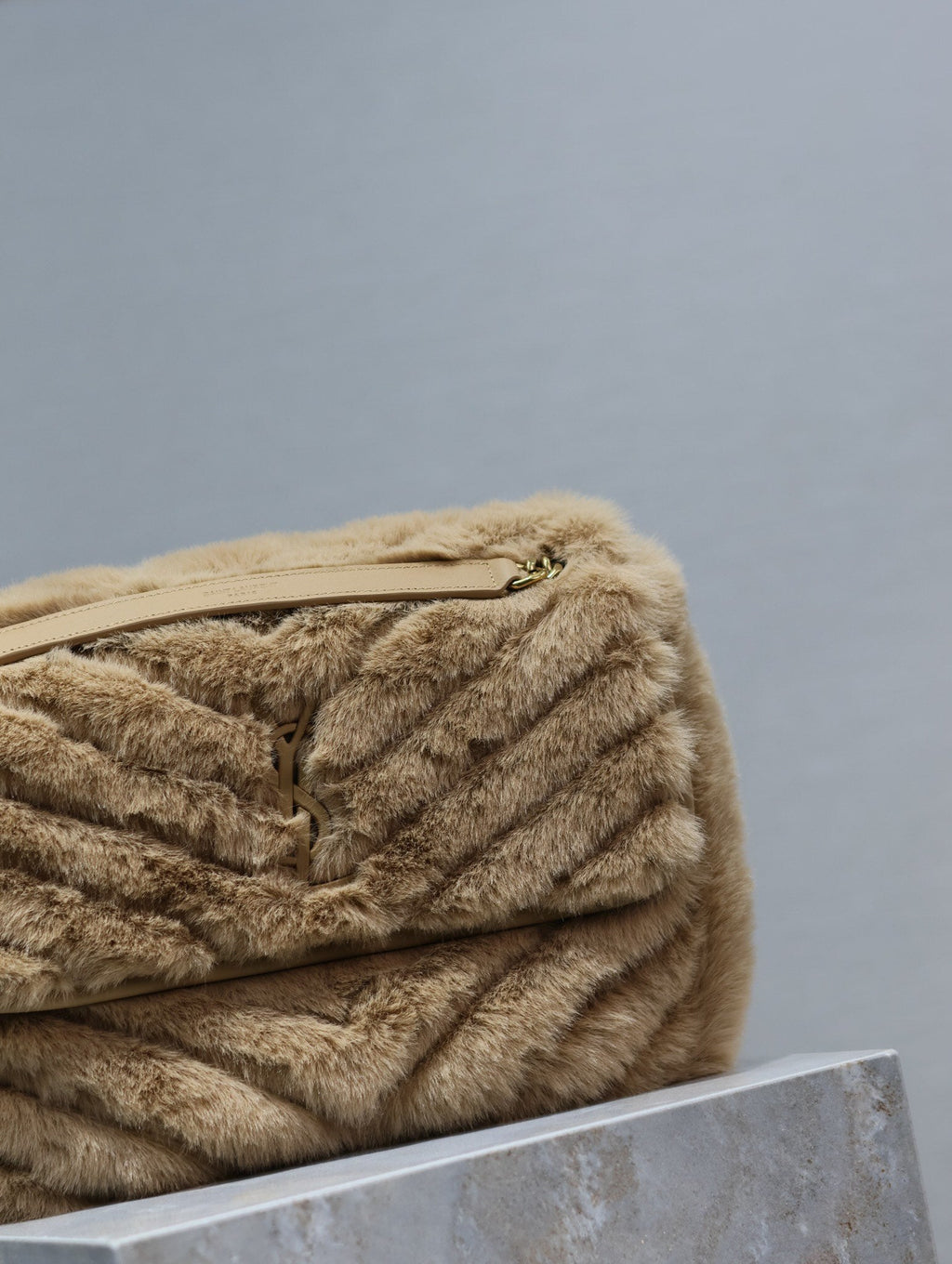 NIKI MEDIUM 28 IN DUNKELBEIGE KANINCHENFELL