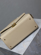 CASSANDRA Henkeltasche 24 Zoll, beige Kalbsleder, goldene Beschläge