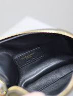 GABY Reißverschlusstasche 19 in Uniformgrün, gestepptes Lammleder, goldene Beschläge