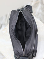 CITY KAMERATASCHE 24 IN SCHWARZ ECONYL