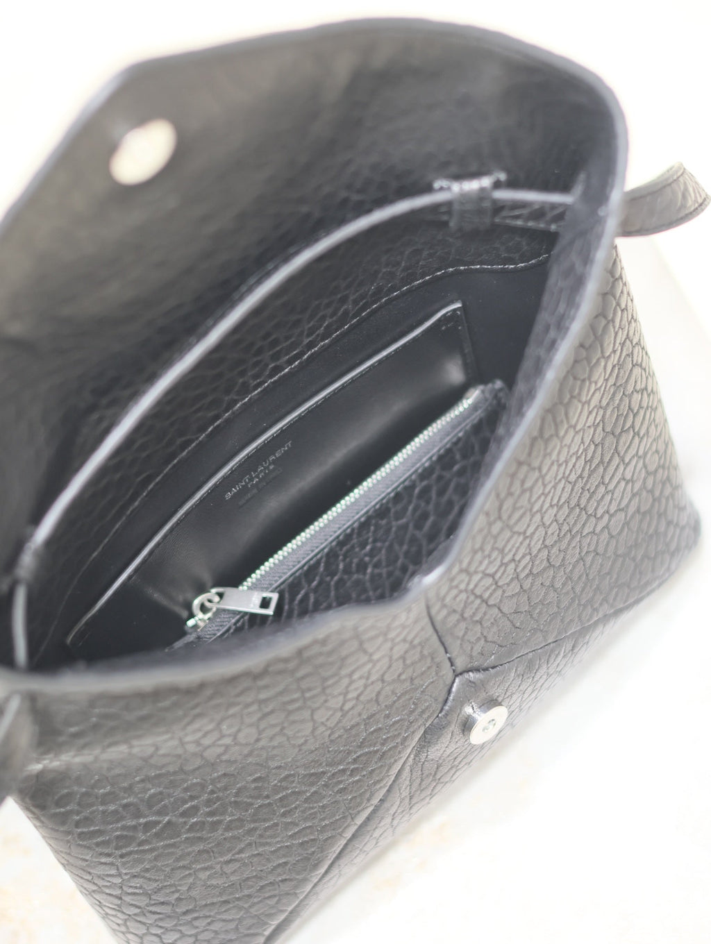 Umschlagtasche mit Kette, 23 Zoll, schwarz, Elefantenmuster, Lammleder, silbernes Logo