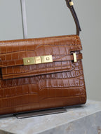 MANHATTAN SMALL 24 IN BRAUN KROKODILMUSTER KALBSLEDER GOLDENE SCHNALLE