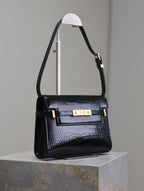 MANHATTAN SMALL 24 IN SCHWARZES KROKODILMUSTER GLÄNZENDES KALBSLEDER GOLDENE SCHNALLE