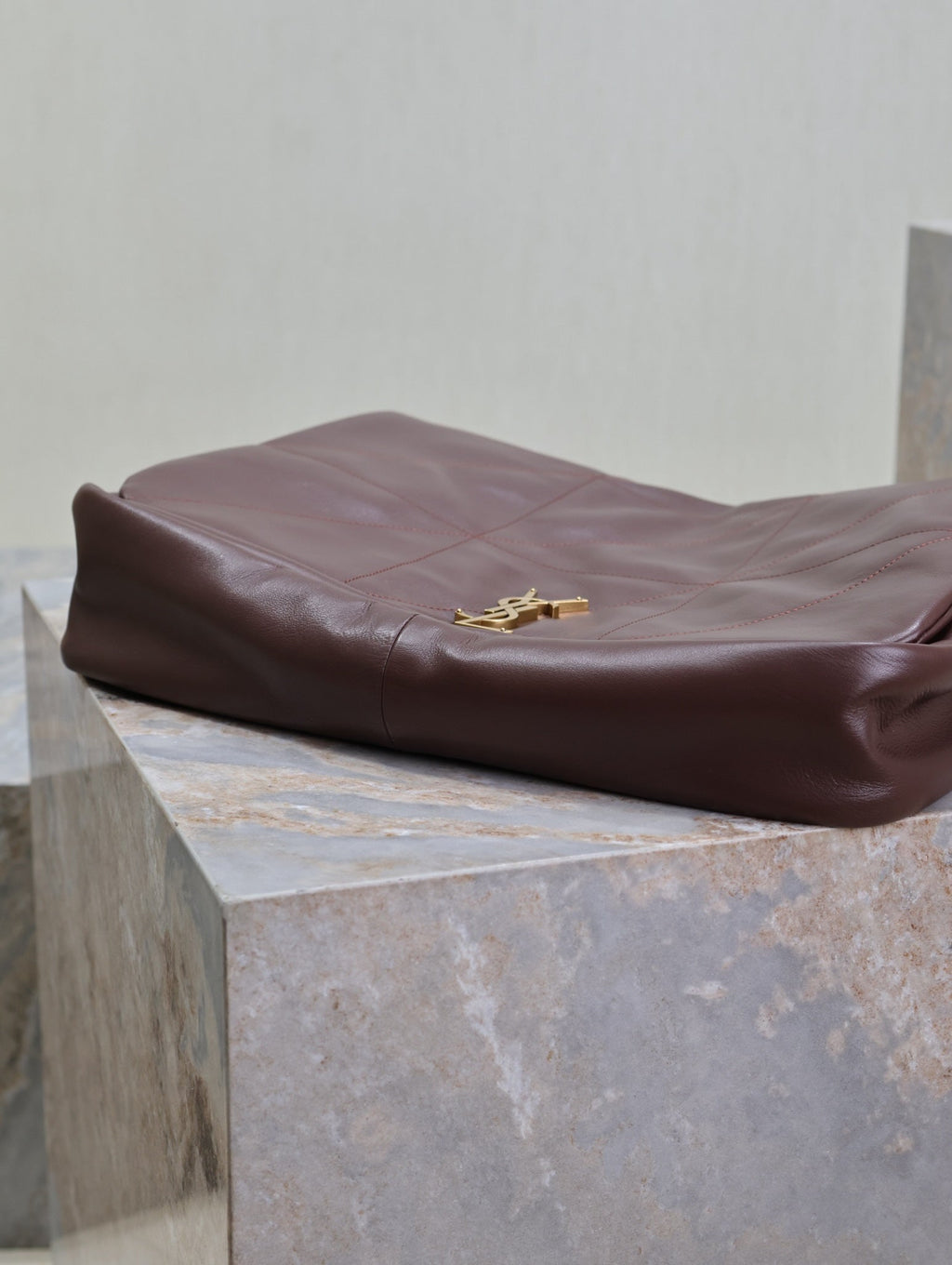 JAMIE 4.3 GROSSE TASCHE 43 IN WEINROT LAMMLEDER GOLDENE BESCHLÄGE