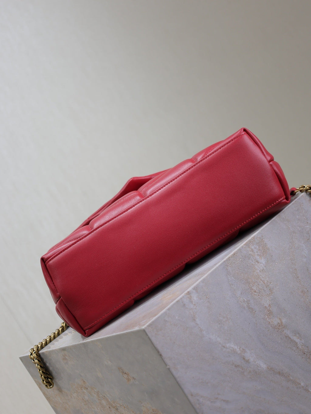 Daunenjacke, klein, 29 Zoll, rotes Lammleder, goldene Beschläge