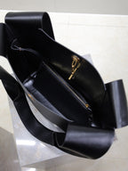 TANGER HOBO BAG 27 IN SCHWARZEM KALBSLEDER