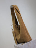 TANGER HOBO BAG 27 IN ERDNUSSBRAUNES WILDLEDER