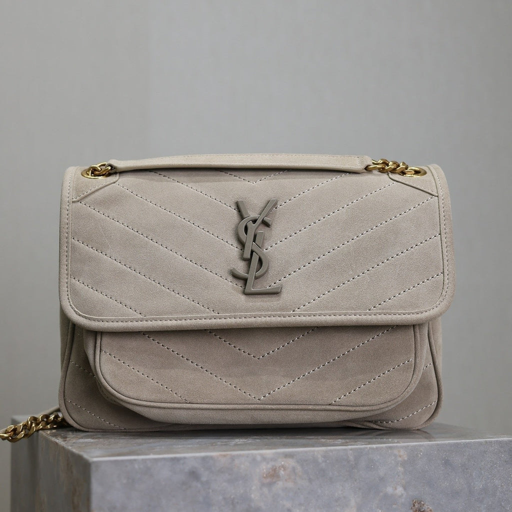 NIKI MEDIUM 28 IN GRAU MATT WILDLEDER GRAUES LOGO