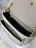 NIKI MEDIUM 28 IN GRAU MATT WILDLEDER GRAUES LOGO