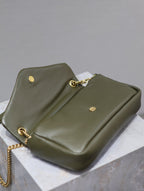 CALYPSO KETTENTASCHE 26 IN ARMY GREEN GLATTES LAMMLEDER
