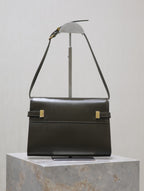 MANHATTAN IN BOX KLEIN 24 IN KOMBU GRÜNES KALBSLEDER GOLDENE HARDWARE